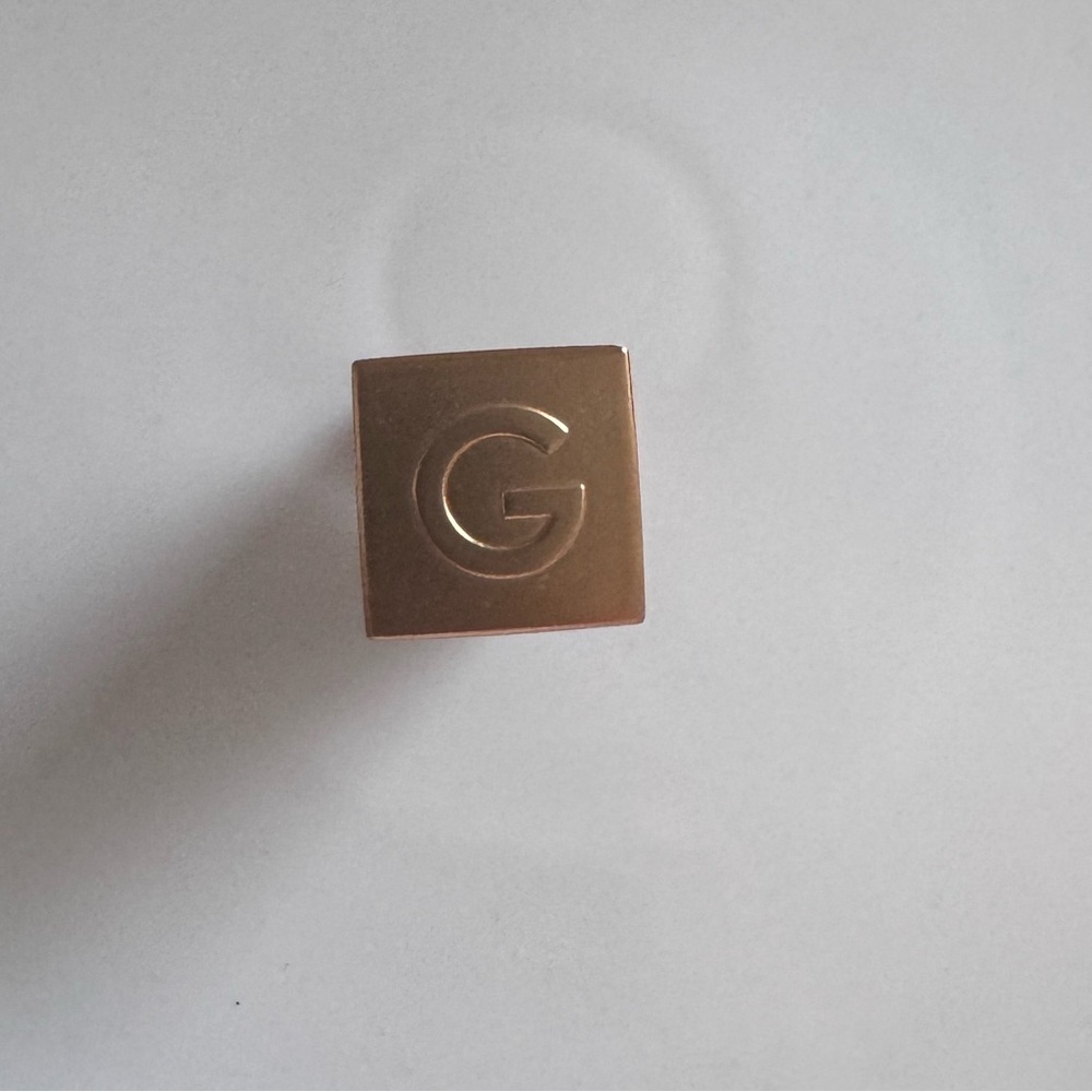 Grande Glow Plumping Liquid Highlighter in shade French Pearl - Picture 8 of 9